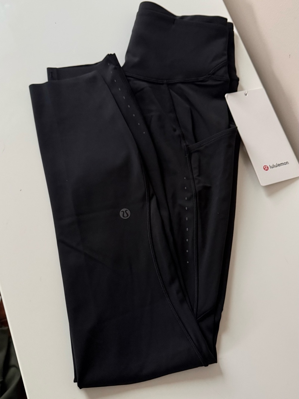 Lululemon size 4 fast and free HR 25” pockets black NWT